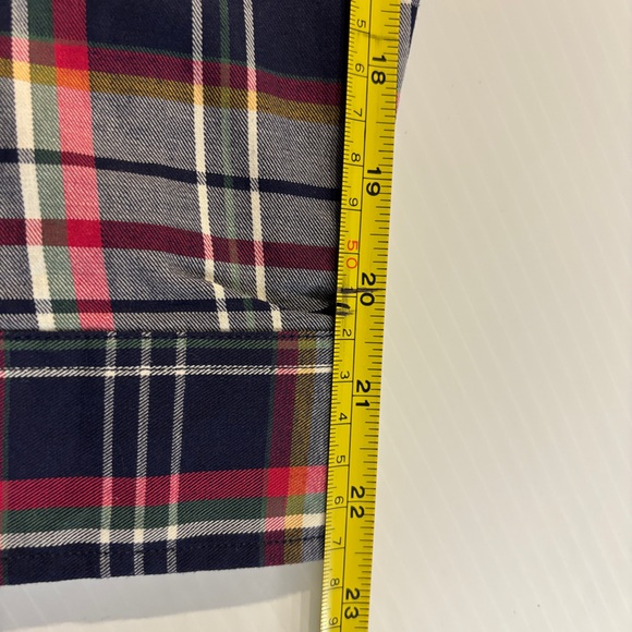 Women's Plaid Button-Up Blouse - Picture 4 of 8